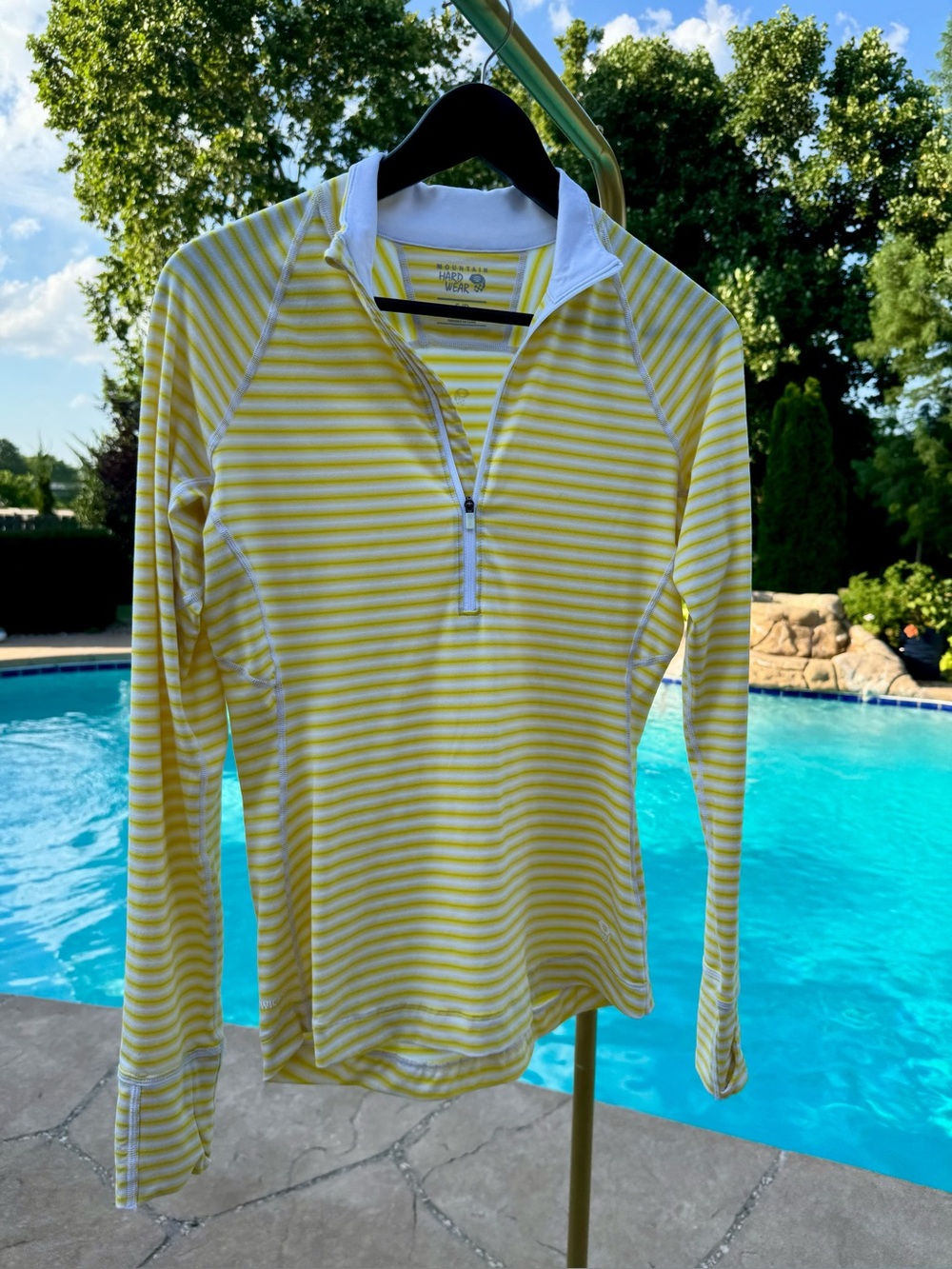 Mountain Hardwear Yellow & White Striped Pullover lightweight 1/2 Zip size Small